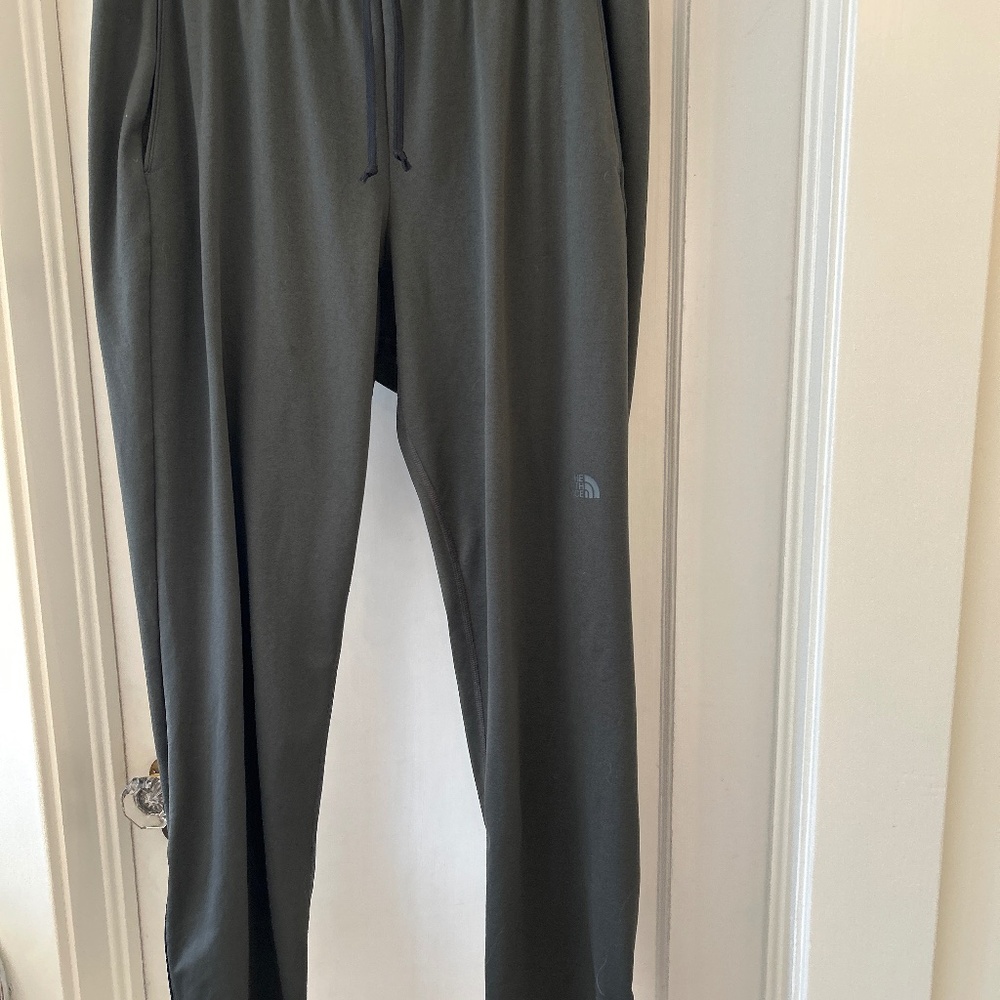 The North Face men’s drawstring pants
